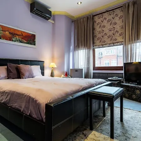 Stunning Three Bed In West Hampstead Apartment *