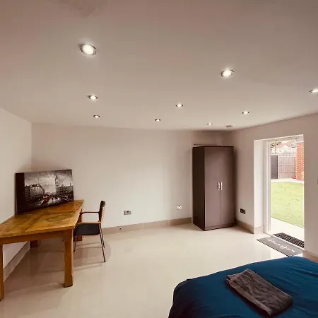 Apartment Large And Comfy Flat C Near Heathrow *