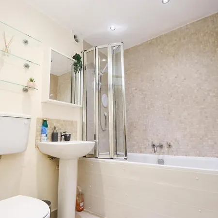 *city Break* Modern Elegant