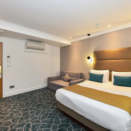Queens Park Premier Hyde Park Hotel 4*