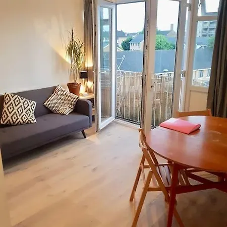 Contemporary 1 Bed In Peckham *