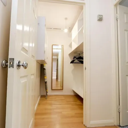 *city Break* Modern Elegant *