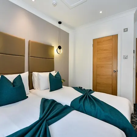 Queens Park Premier Hyde Park Hotel