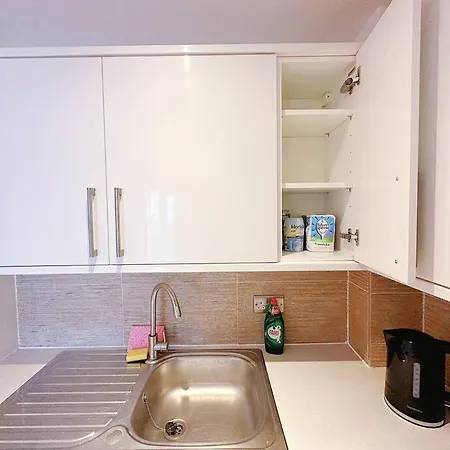 1 Bed Flat Near *
