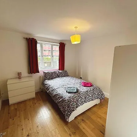 Apartment 1 Bed Flat Near