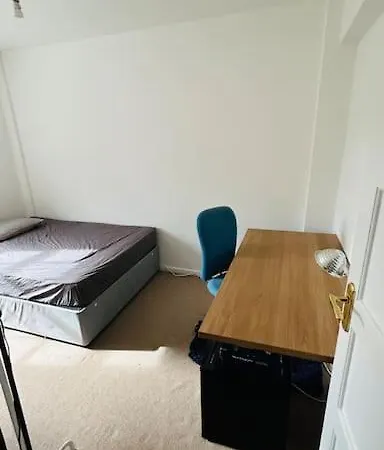 Traditional 3 Bed Flat In Highgate London