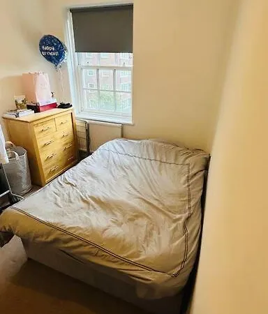 Traditional 3 Bed Flat In Highgate Apartment London