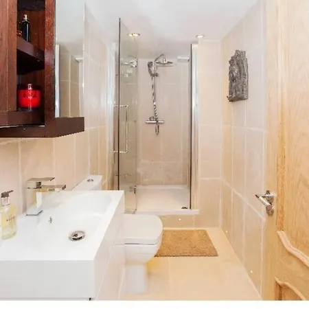 Apartment Beautiful Two Bedroom Flat In Kensington *