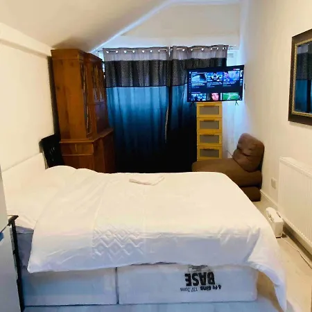 Cosy In Chingford Near A406 Waltham Forest