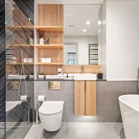 Comfortable London Retreat - Sleeps 6 *