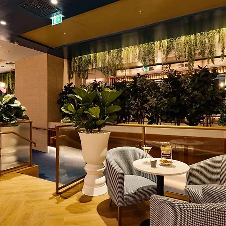 Riu Plaza Victoria London