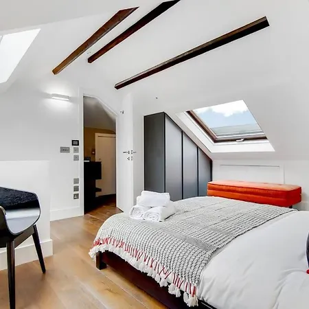 The Borough Collection Near Bridge And Borough Market * London