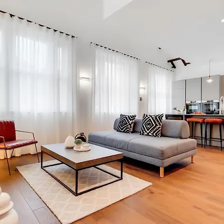 The Borough Collection Near Bridge And Borough Market * London