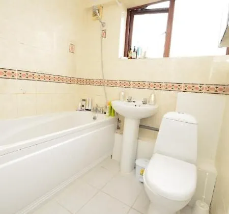 Large Private With Balcony Homestay