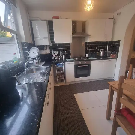 Private In London, Homestay