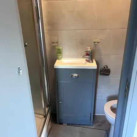 Romford Cosy Flat Apartment