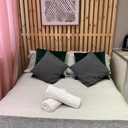 Cambridge Suites Aparthotel