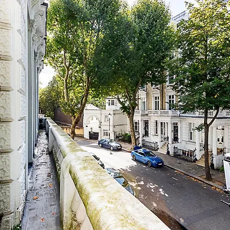 Notting Hill Charm 2-bed Gem * London