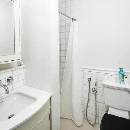 4 Bedroom House Up To 10 People At Heart Of Kensington And Chelsea *