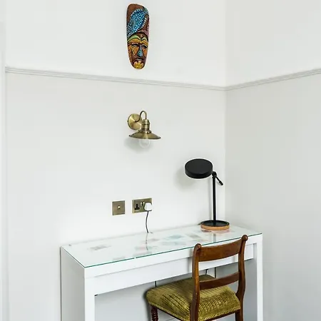 4 Bedroom House Up To 10 People At Heart Of Kensington And Chelsea Apartment London