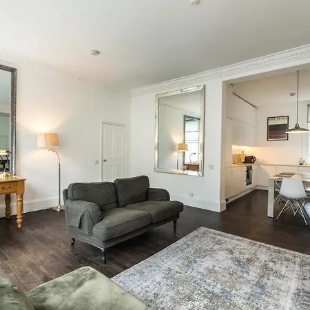 Stylish 2 Bedroom At Hammersmith Apartment