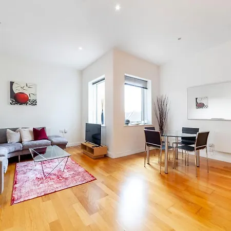 Beautiful 1bdr Near Clapham Common London