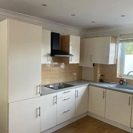 Whole Near To London *