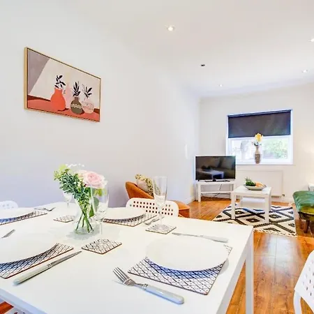 Modern 2 Bedroom Romford