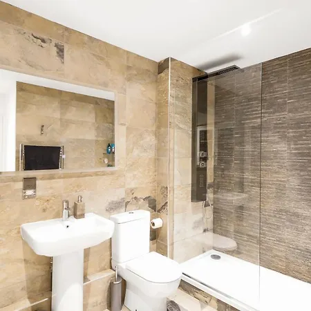 Casa Mansa - Serviced Apartment, Apartment London