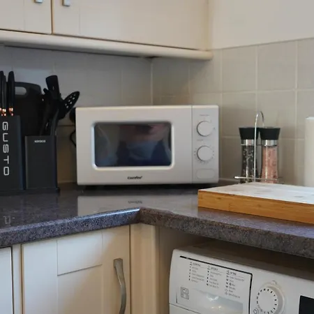 Cosy 2 Bedroom On Bromley-lewisham Hospital Borders Apartment *
