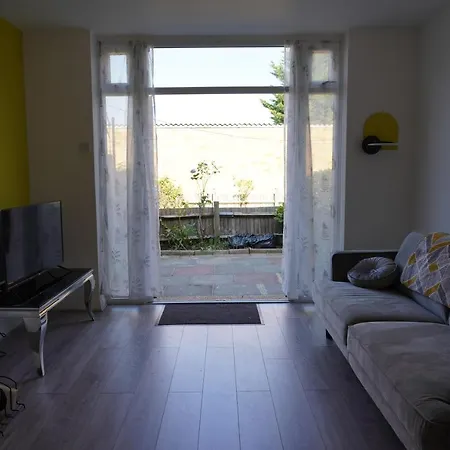 Cosy 2 Bedroom On Bromley-lewisham Hospital Borders Apartment *
