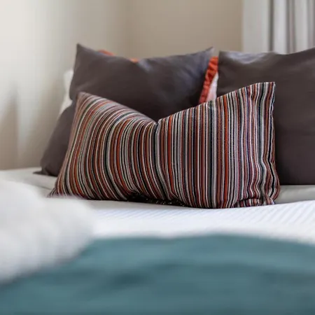 Stylish 2-br Ground Floor In Chelsea *