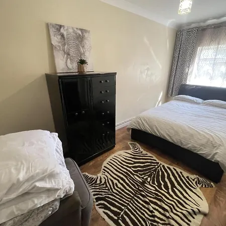 Lovely 1 Bedroom With Garden London
