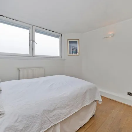 Joivy Charming Flat Overlooking River Thames Apartment London