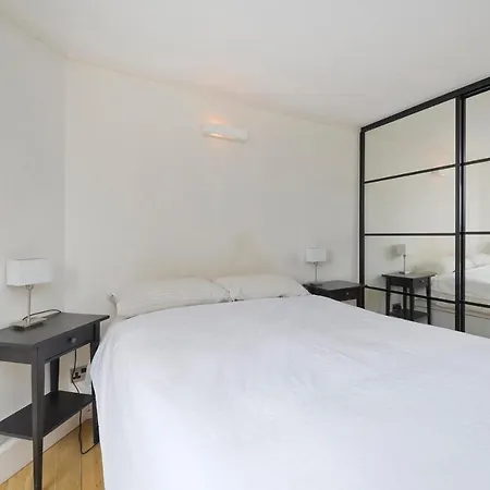 Joivy Charming Flat Overlooking River Thames Apartment