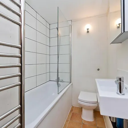 Joivy Charming Flat Overlooking River Thames * London