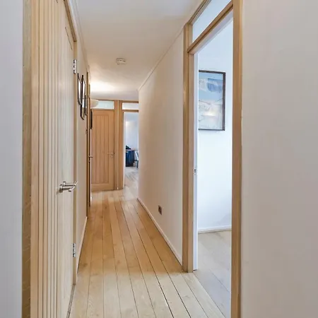 Joivy Charming Flat Overlooking River Thames Apartment