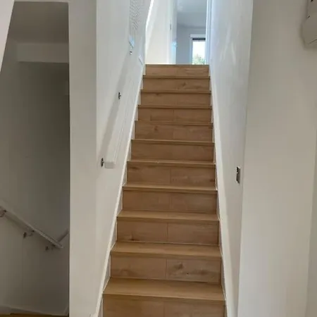 Apartment Flat 5 Latchmere, 2 Bedroom, 1 And A Half Bathrooms Flat