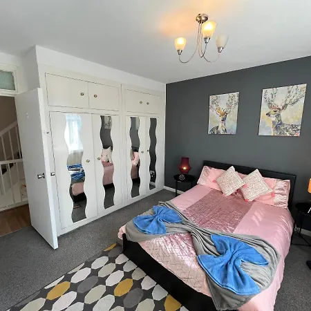 Urluxury 4 Bedroom 5-baths House In Marble Arch,