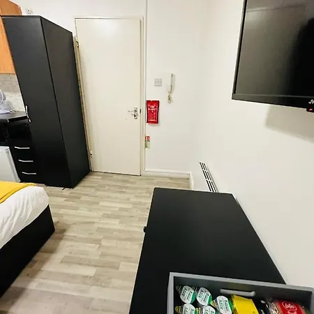Apartment Premium Studio Flat 08 In Central *