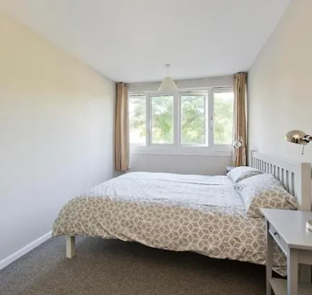 Apartment Joivy Spacious Apt With Private Yard In Notting Hill London