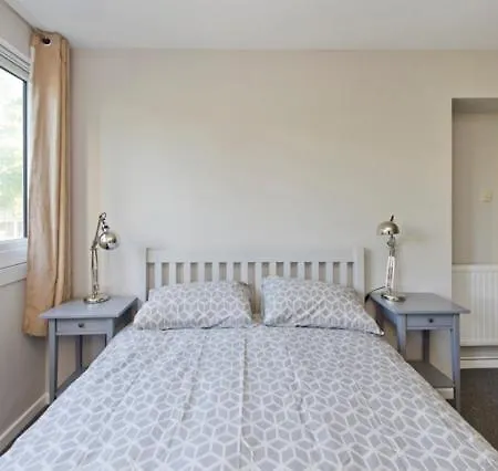 Apartment Joivy Spacious Apt With Private Yard In Notting Hill London