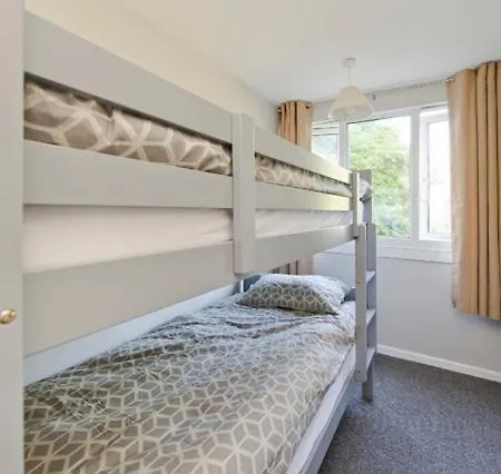 Joivy Spacious Apt With Private Yard In Notting Hill Apartment