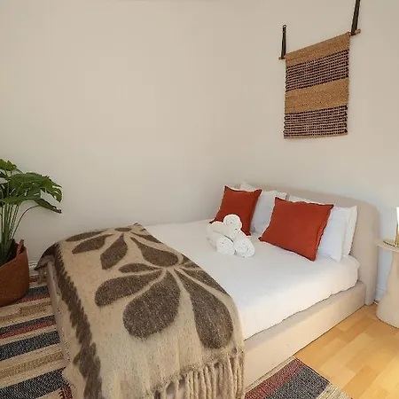 Cosy 1 Bedroom Floor On Edgware Road