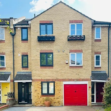 Riverside Premium Double Garden View E14 *