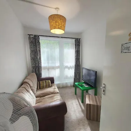 Apartment Oldbury House