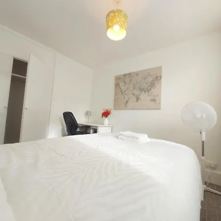 Apartment Oldbury House London