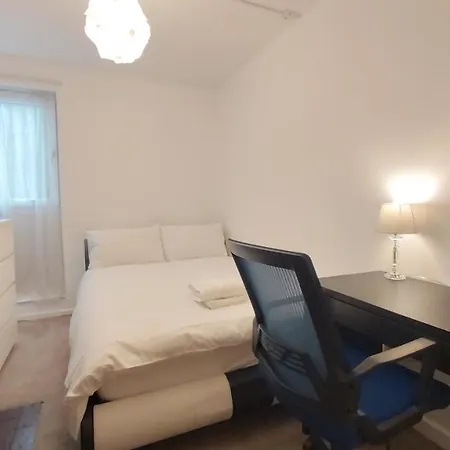 Apartment Oldbury House London