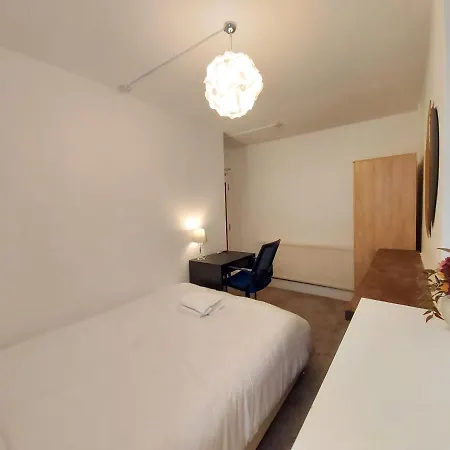 Apartment Oldbury House