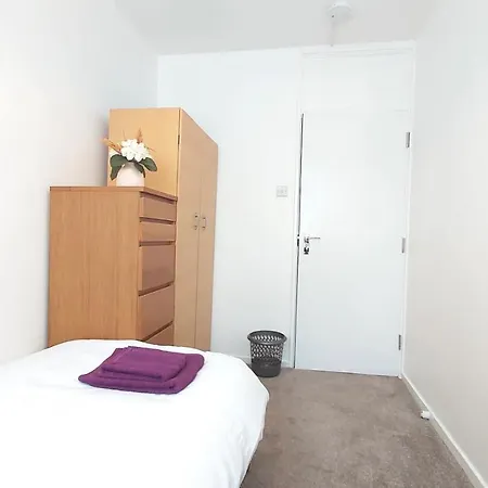 Apartment Oldbury House